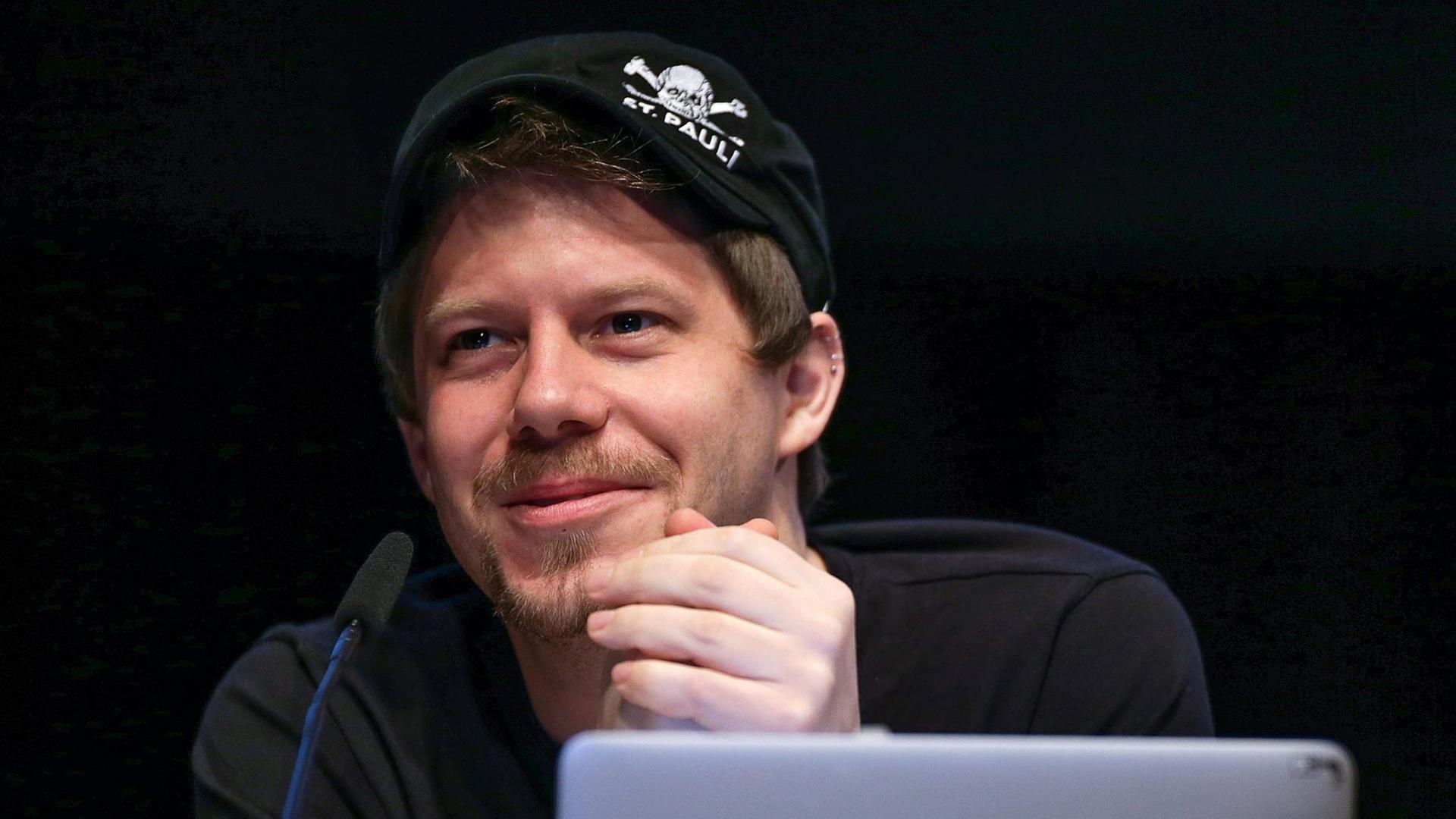 Linus Neumann, Sprecher des Chaos Computer Clubs (CCC). Linus Neumann, Sprecher des Chaos Computer Clubs (CCC).
