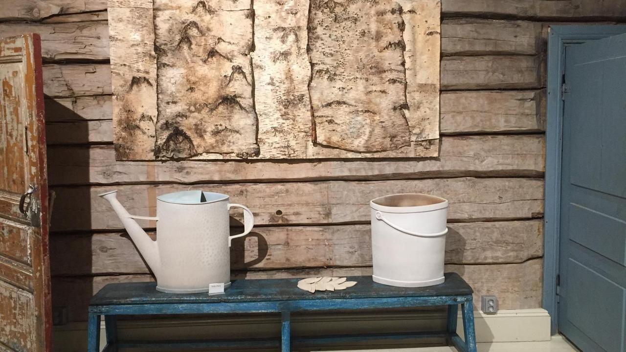 Finnisches Design wird weltweit exportiert. Vielleicht kein Wunder in einem Land, in dem Handarbeit seit 1860 Pflichtfach in Schulen ist. Finnisches Design wird weltweit exportiert. Vielleicht kein Wunder in einem Land, in dem Handarbeit seit 1860 Pflichtfach in Schulen ist.