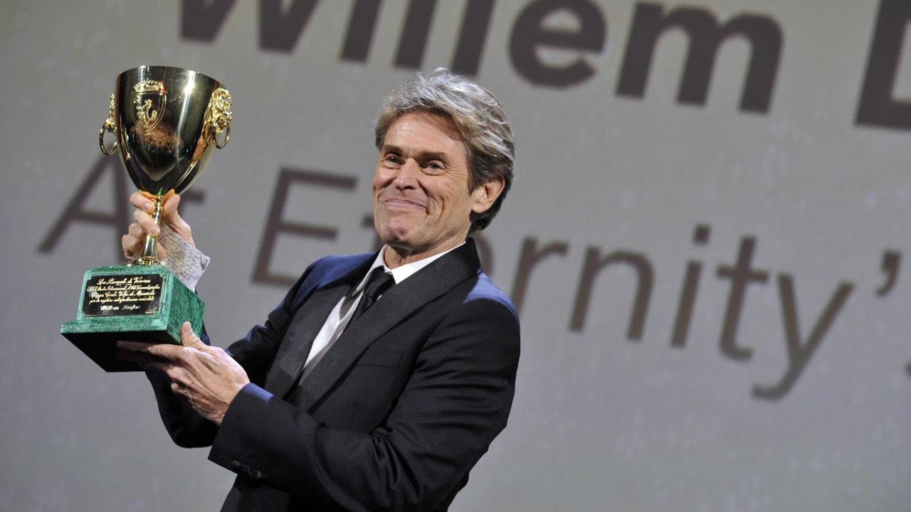 75th Venice Film Festival 2018, Consegna del Premi e Cerimonia di Chiusura Pictured: Willem Dafoe PUBLICATIONxINxGERxSUIxAUTxONLY Copyright: xCamillaxMorandi/Veneziax/xIPAx/xVeneziax 75th Venice Film Festival 2018, Consegna del Premi e Cerimonia di Chiusura Pictured: Willem Dafoe PUBLICATIONxINxGERxSUIxAUTxONLY Copyright: xCamillaxMorandi/Veneziax/xIPAx/xVeneziax