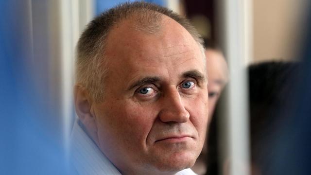 Der ehemalige weißrussische Präsidentschaftskandidat Mikalaj (russische Schreibweise: Nikolai) Statkewitsch bei seinem Prozess 2011.