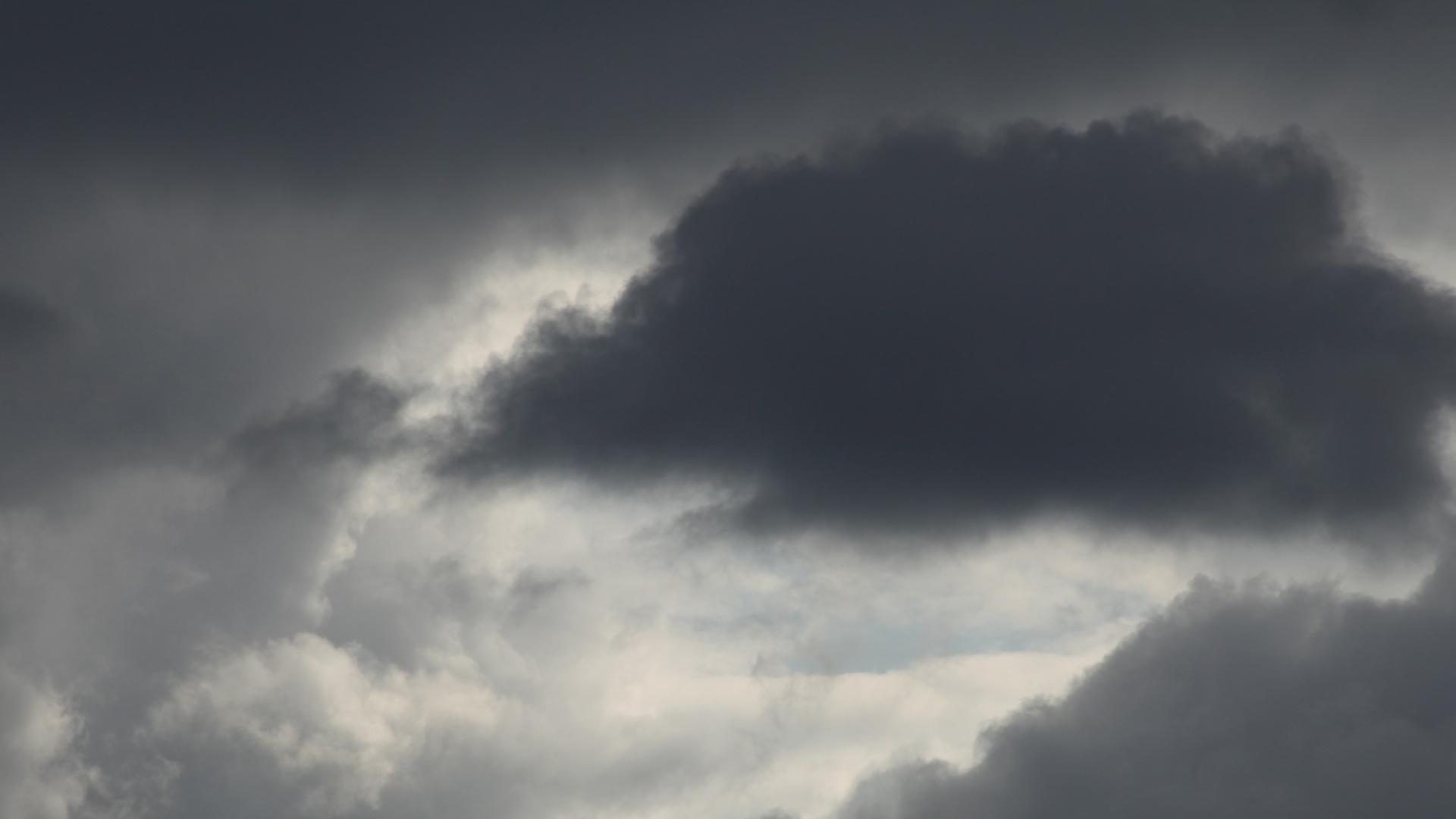 Dunkle Wolken am Himmel Dunkle Wolken am Himmel