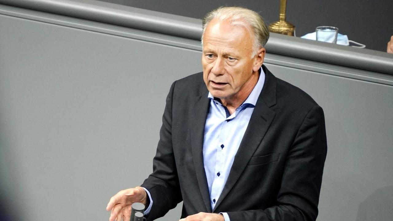 Aktuell, 09.09.2020, Berlin Juergen Trittin bei seiner engagierten Rede bei der 172. Sitzung des Deutschen Bundestag in Berlin Aktuell, 09.09.2020, Berlin Juergen Trittin bei seiner engagierten Rede bei der 172. Sitzung des Deutschen Bundestag in Berlin