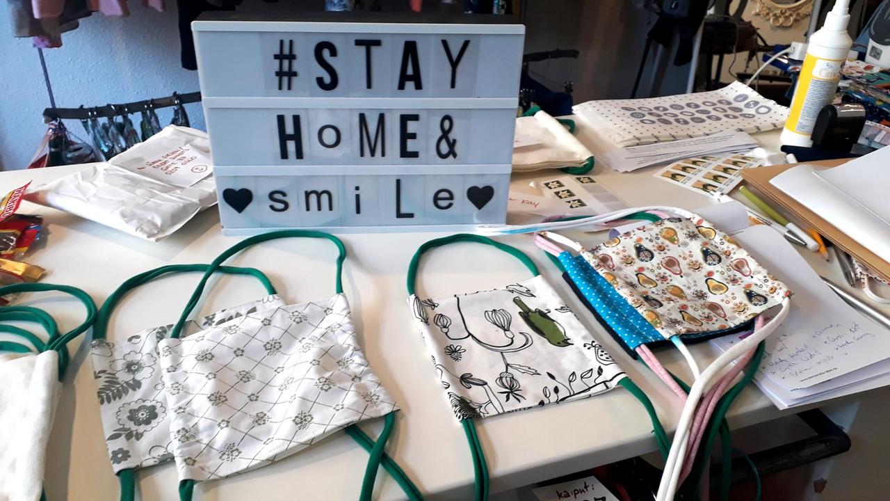 Modische Stoffmasken Modische Stoffmasken