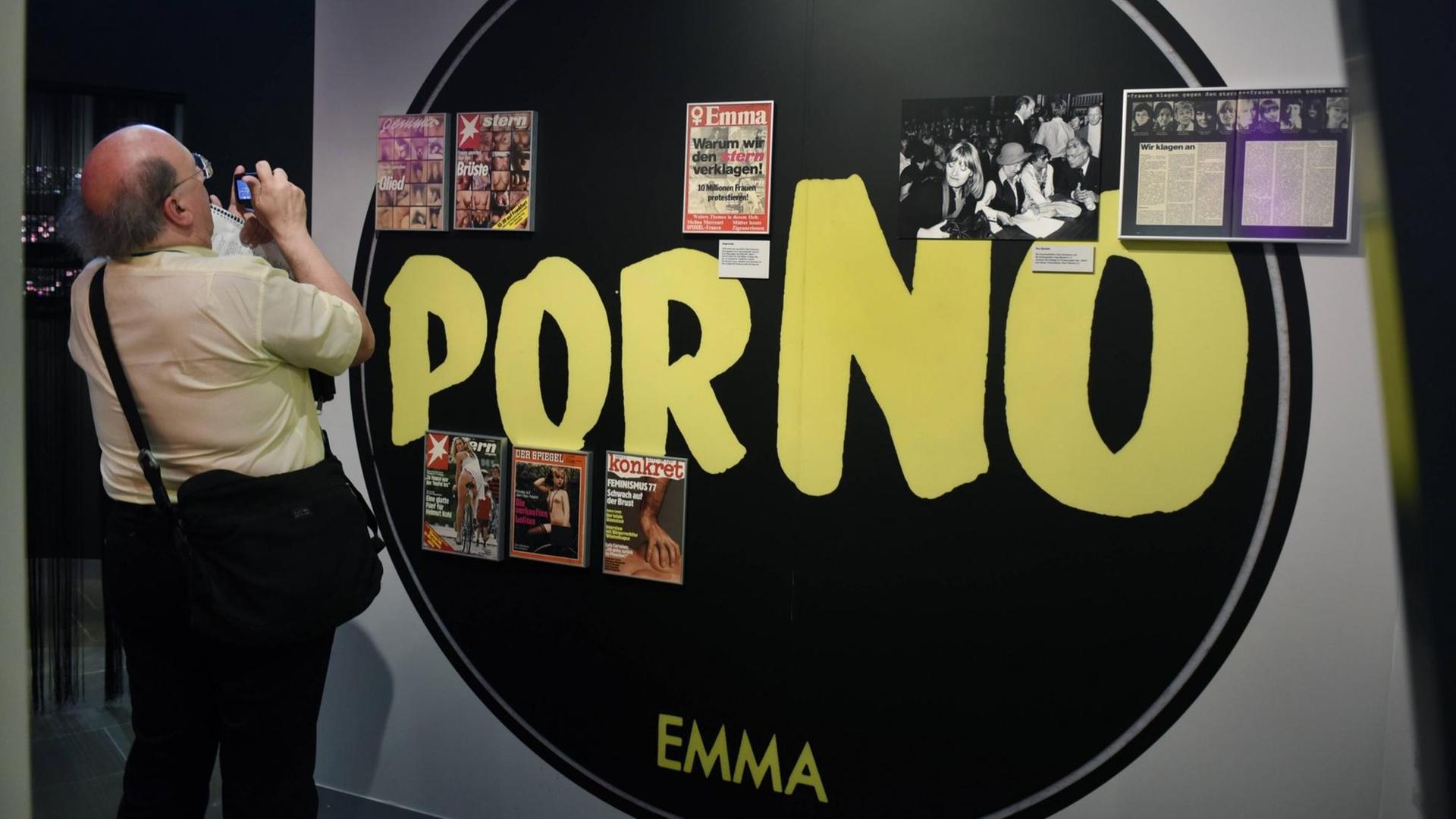 Blick in die Ausstellung "Sexualmoral im Wandel" im Bonner Haus der Geschichte