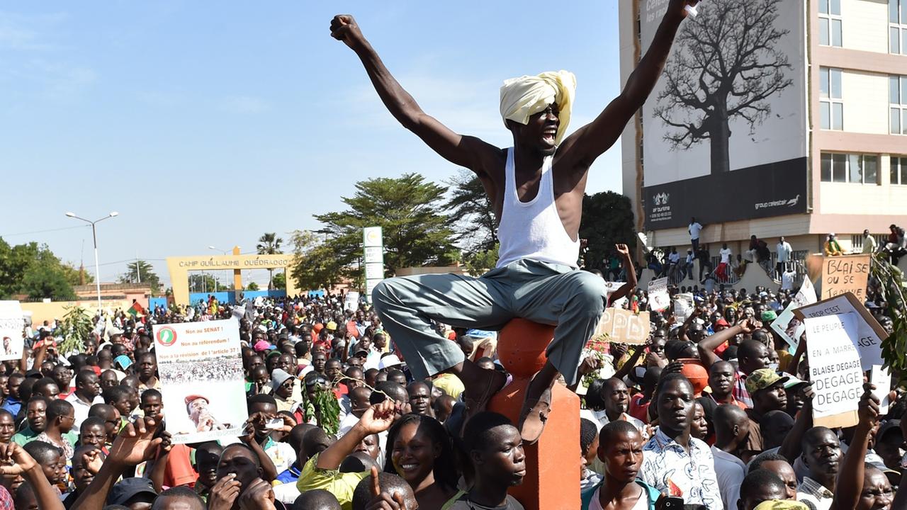 Demonstranten in Ouagadougou. Demonstranten in Ouagadougou.
