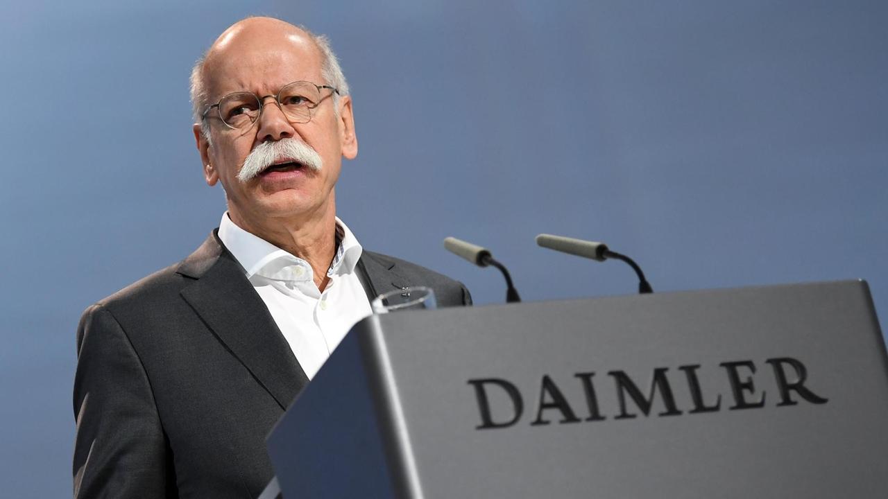 Dieter Zetsche, Vorstandsvorsitzender der Daimler AG, spricht bei der Hauptversammlung des Unternehmens. 