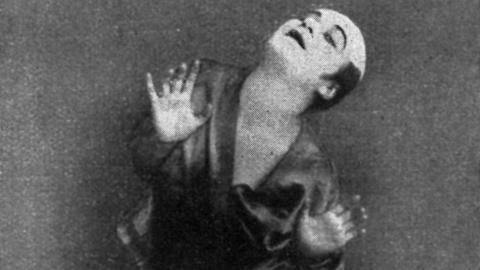 Das zeitgenössische Porträt zeigt die deutsche Tänzerin, Kabarettistin und Schauspielerin Valeska Gert (1900–1978)