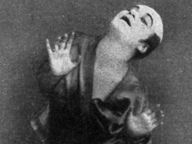 Das zeitgenössische Porträt zeigt die deutsche Tänzerin, Kabarettistin und Schauspielerin Valeska Gert (1900–1978)