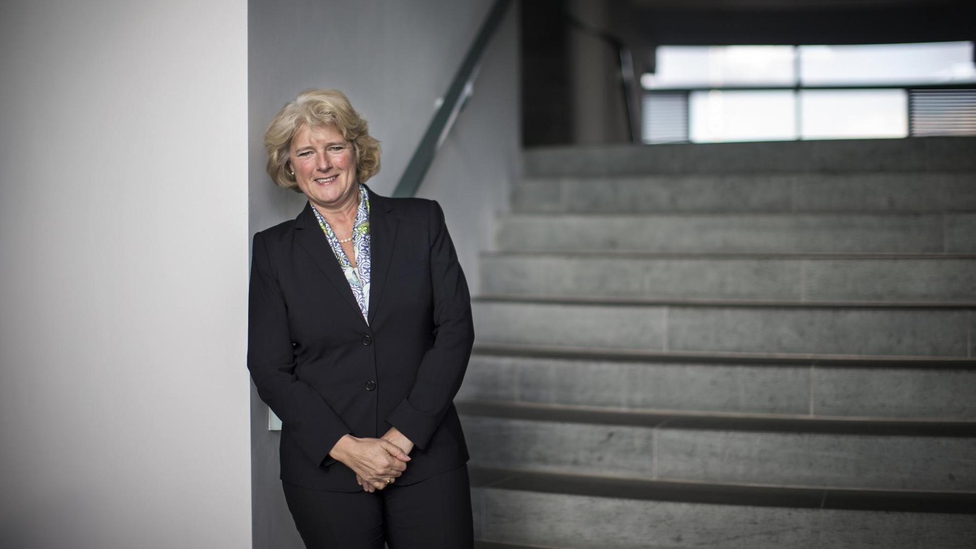 Porträt der Kulturstaatsministerin Monika Grütters. Porträt der Kulturstaatsministerin Monika Grütters.