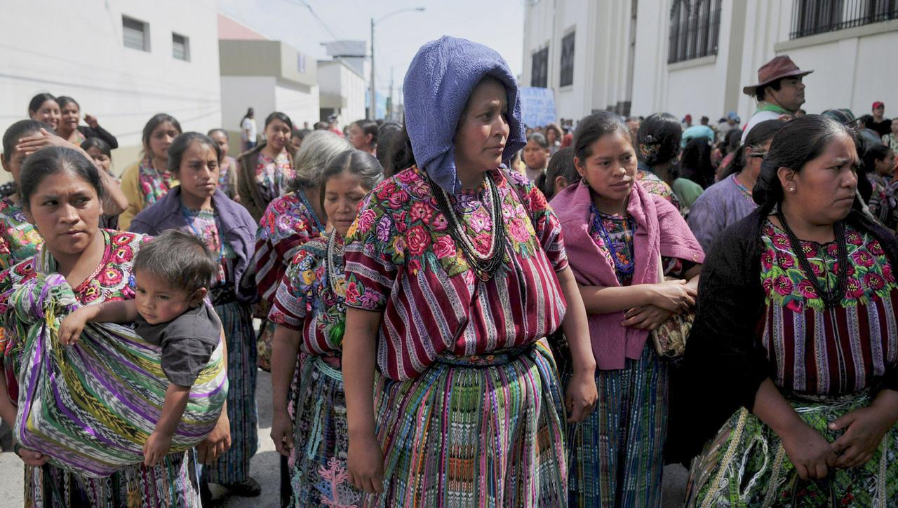 Maya-Frauen in Guatemala City im Jahr 2009. 

