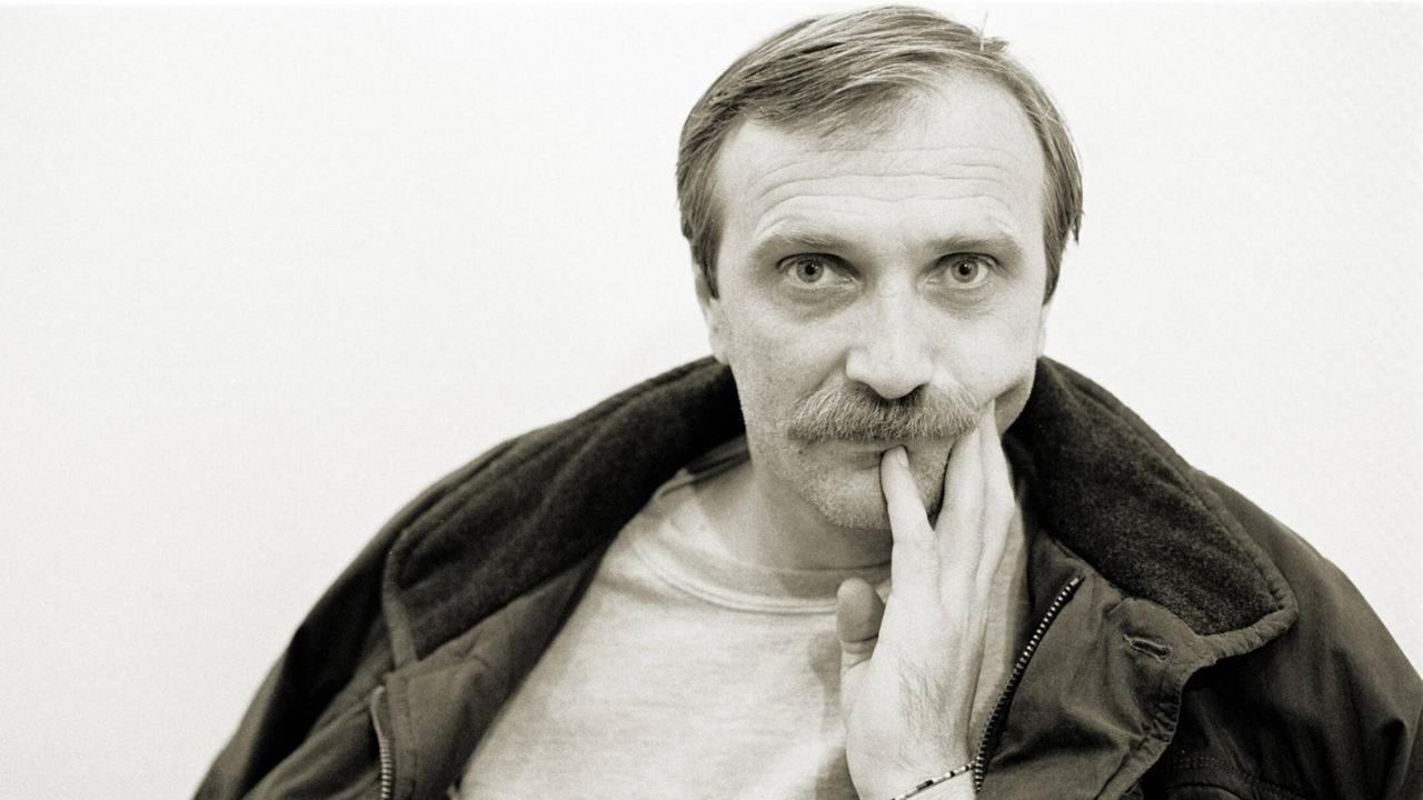 Schriftsteller Dzevad Karahasan fotografiert am 28.09.1993 in Berlin Schriftsteller Dzevad Karahasan fotografiert am 28.09.1993 in Berlin
