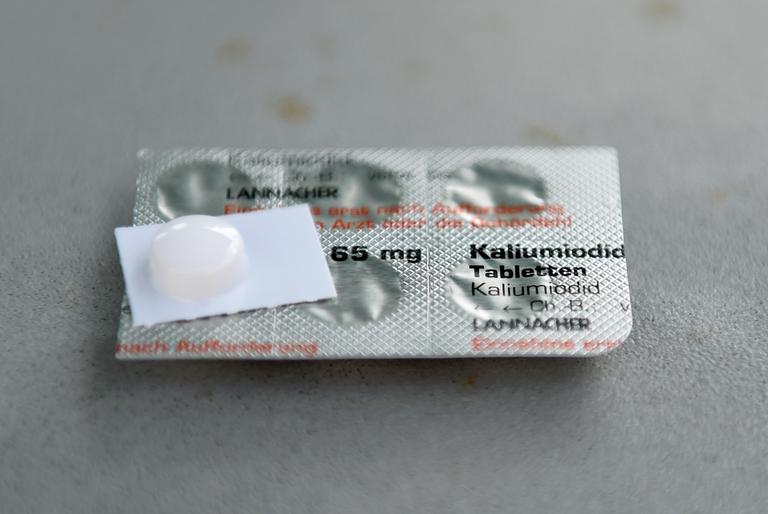 Jodtabletten: Die Tabletten sollen die Bevölkerung im Fall eines Reaktorunfalls im belgischen Tihange vor Schilddrüsenkrebs schützen.