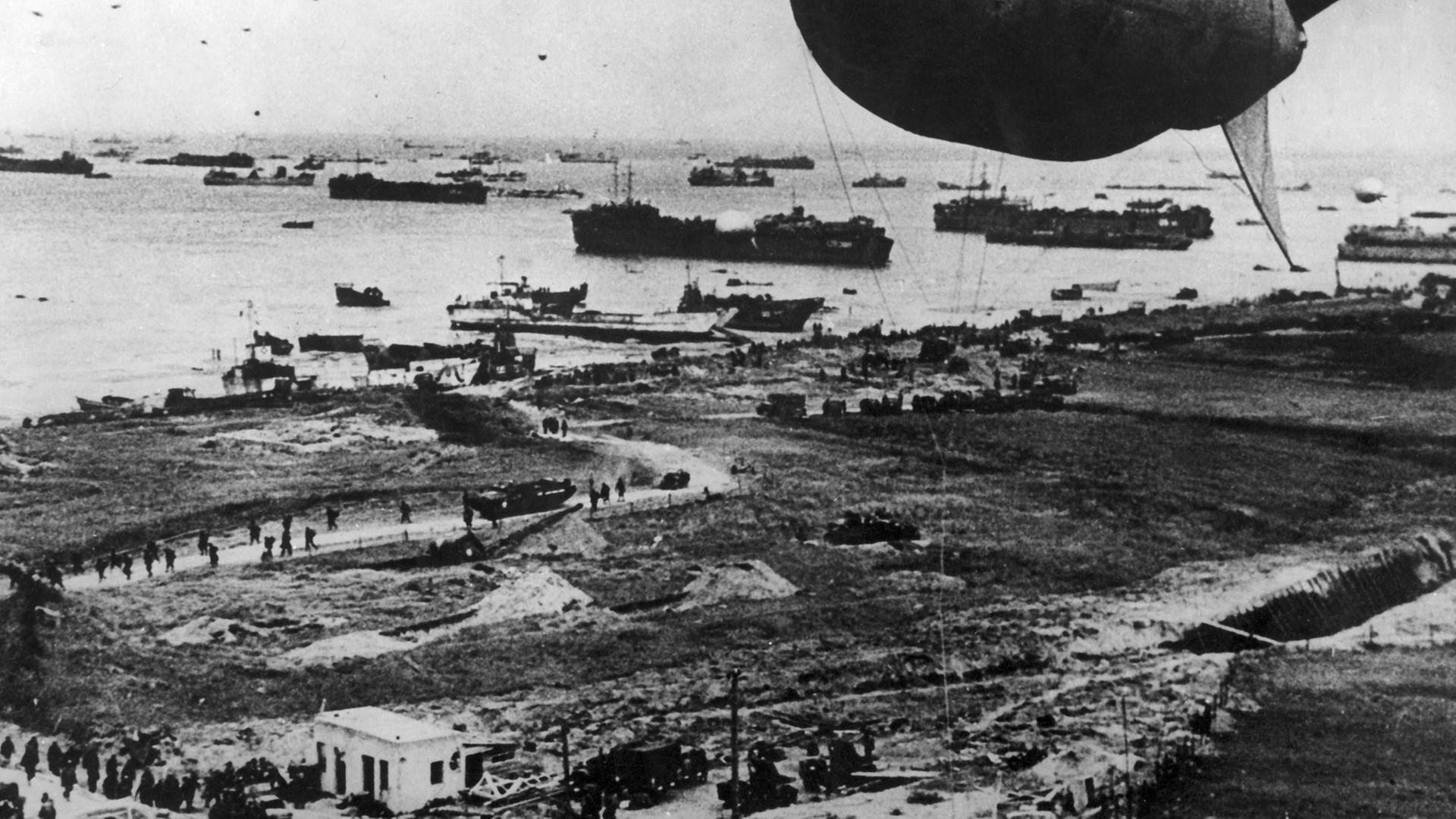 Undatiertes Archivbild von 1944: Invasion an der Normandieküste. Undatiertes Archivbild von 1944: Invasion an der Normandieküste.