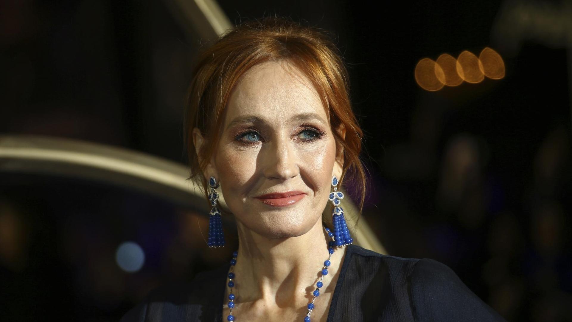 Archivporträtfoto von "Harry Potter"-Autorin J.K. Rowling aus dem Jahr 2018. Archivporträtfoto von "Harry Potter"-Autorin J.K. Rowling aus dem Jahr 2018.