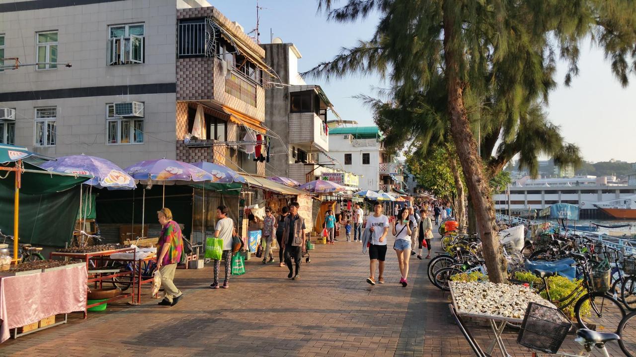2336456960_Promenade in Cheung Chau.jpg 2336456960_Promenade in Cheung Chau.jpg