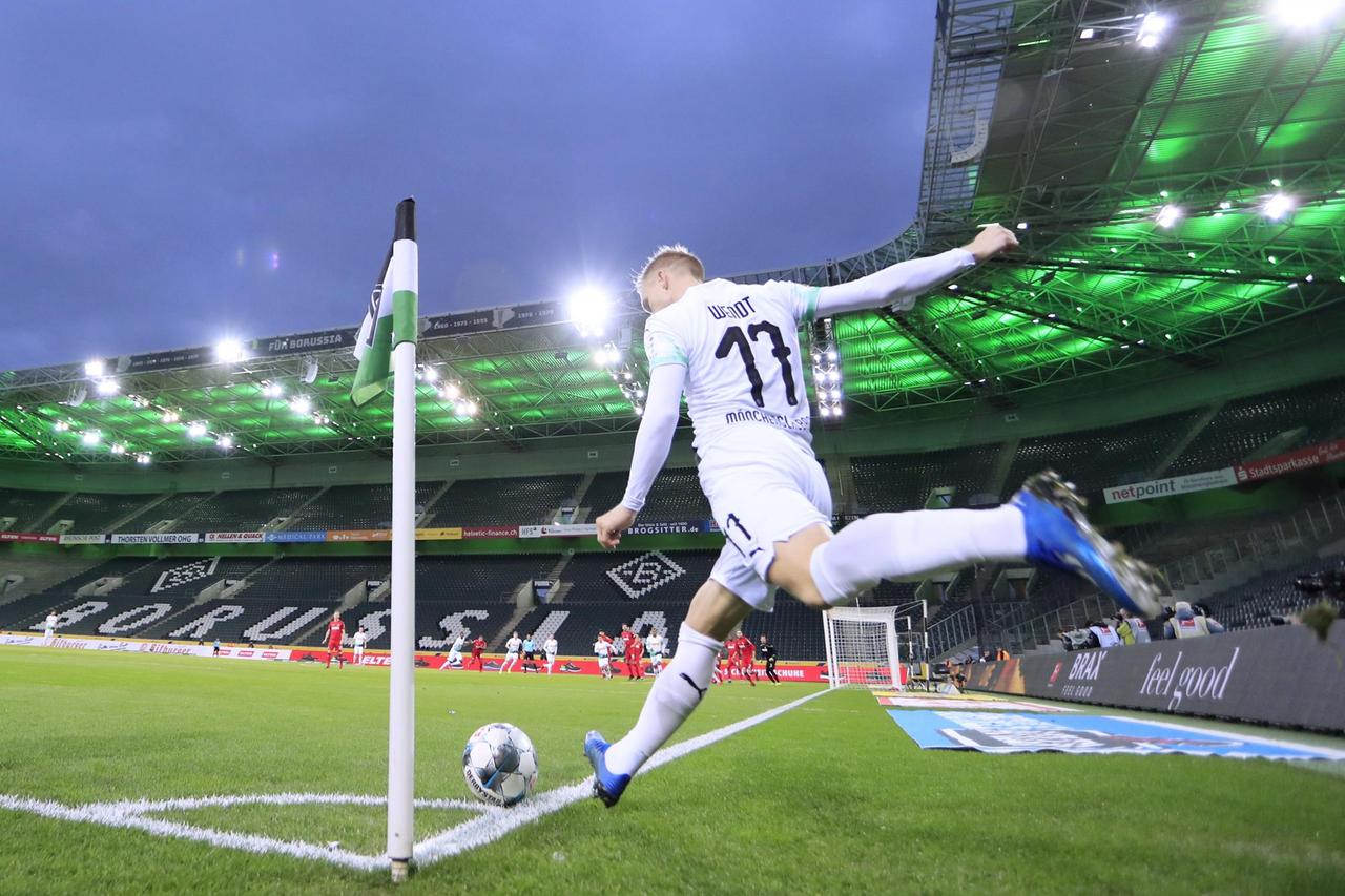 GEISTERSPIEL ohne Zuschauer DFL Fussball Bundesliga Saison 2019 - 2020 Spiel Borussia Moenchengladbach - 1. FC Koeln am11. 03. 2020 in Moenchengladbach GEISTERSPIEL ohne Zuschauer DFL Fussball Bundesliga Saison 2019 - 2020 Spiel Borussia Moenchengladbach - 1. FC Koeln am11. 03. 2020 in Moenchengladbach