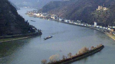 Blick in das Mittelrheintal von der Loreley Blick in das Mittelrheintal von der Loreley
