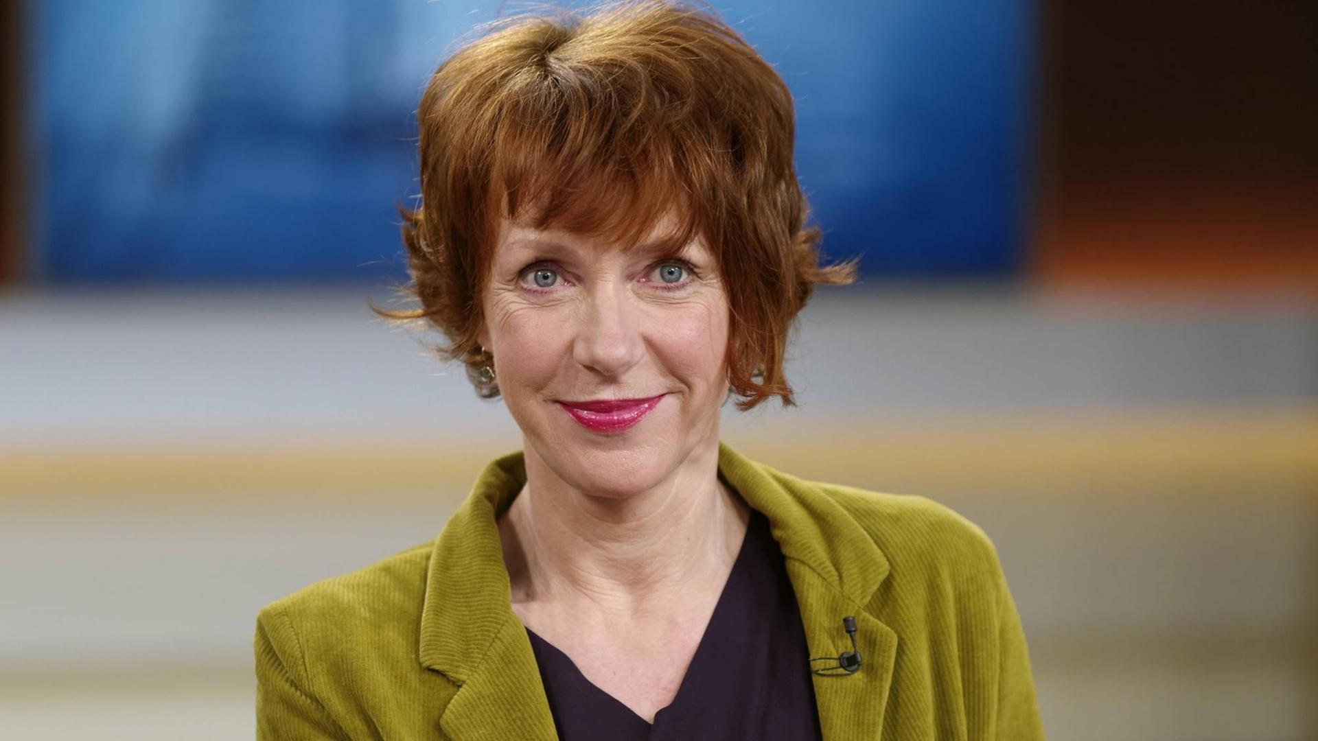 Ulrike Gúerot, Professorin für Europapolitik und Demokratieforschung, zu Gast in einer Talksendung. Ulrike Gúerot, Professorin für Europapolitik und Demokratieforschung, zu Gast in einer Talksendung.