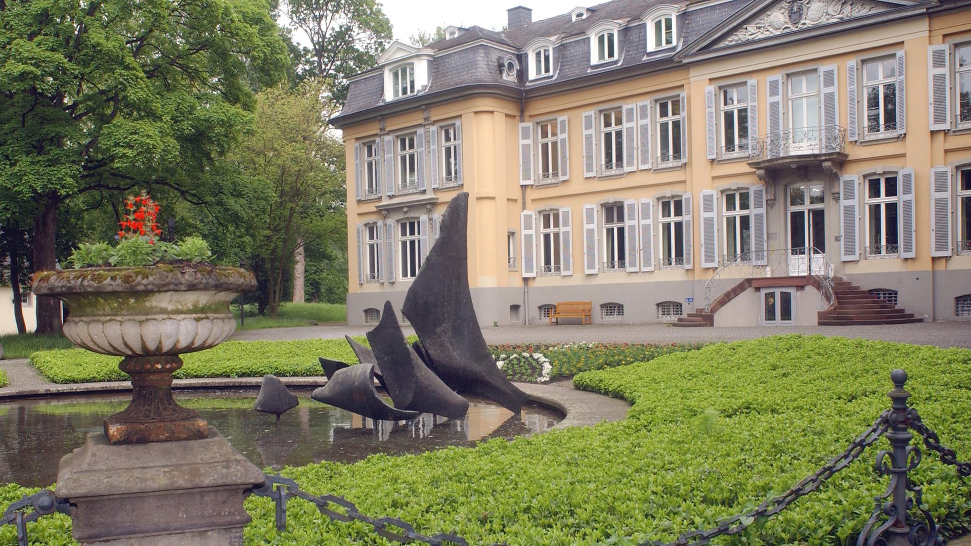 Das Schloss Morsbroich in Leverkusen-Schlebusch