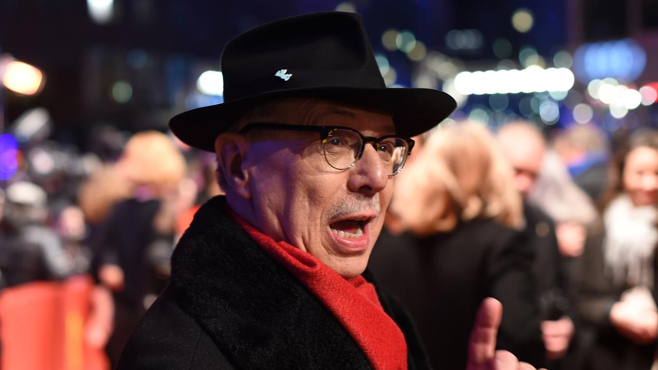 Festivaldirektor Dieter Kosslick auf dem roten Teppich. Festivaldirektor Dieter Kosslick auf dem roten Teppich.