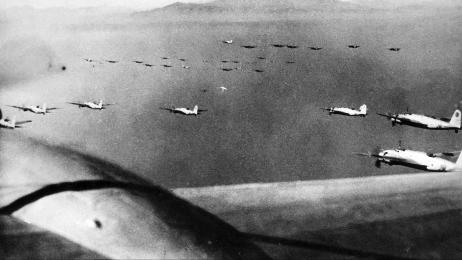 Japanische Kampfflugzeuge aus der Zeit des Zweiten Weltkriegs Japanische Kampfflugzeuge aus der Zeit des Zweiten Weltkriegs