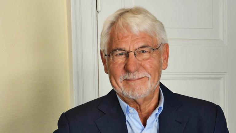 Portrait des Hirnforschers und Neurobiologen Gerhard Roth. Portrait des Hirnforschers und Neurobiologen Gerhard Roth.