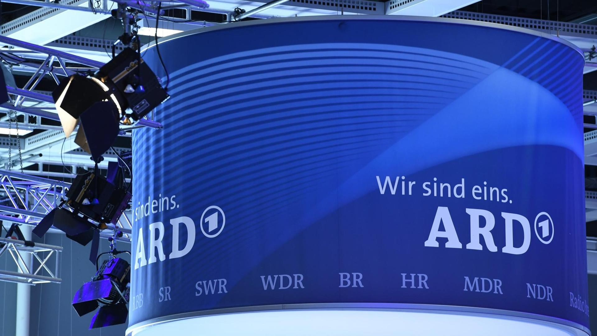 Das ARD-Logo, aufgenommen bei der Internationalen Funk-Ausstellung in Berlin 2016 Das ARD-Logo, aufgenommen bei der Internationalen Funk-Ausstellung in Berlin 2016
