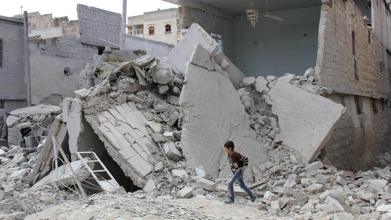 Zerstörte Gebäude in Aleppo am 29. Oktober 2015 Zerstörte Gebäude in Aleppo am 29. Oktober 2015