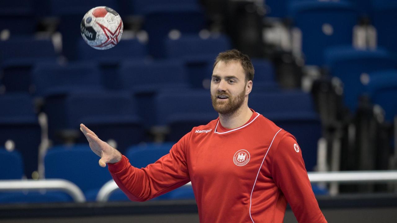 Handball-Torwart Andreas Wolff beim Training der deutschen Nationalmannschaft. Handball-Torwart Andreas Wolff beim Training der deutschen Nationalmannschaft.
