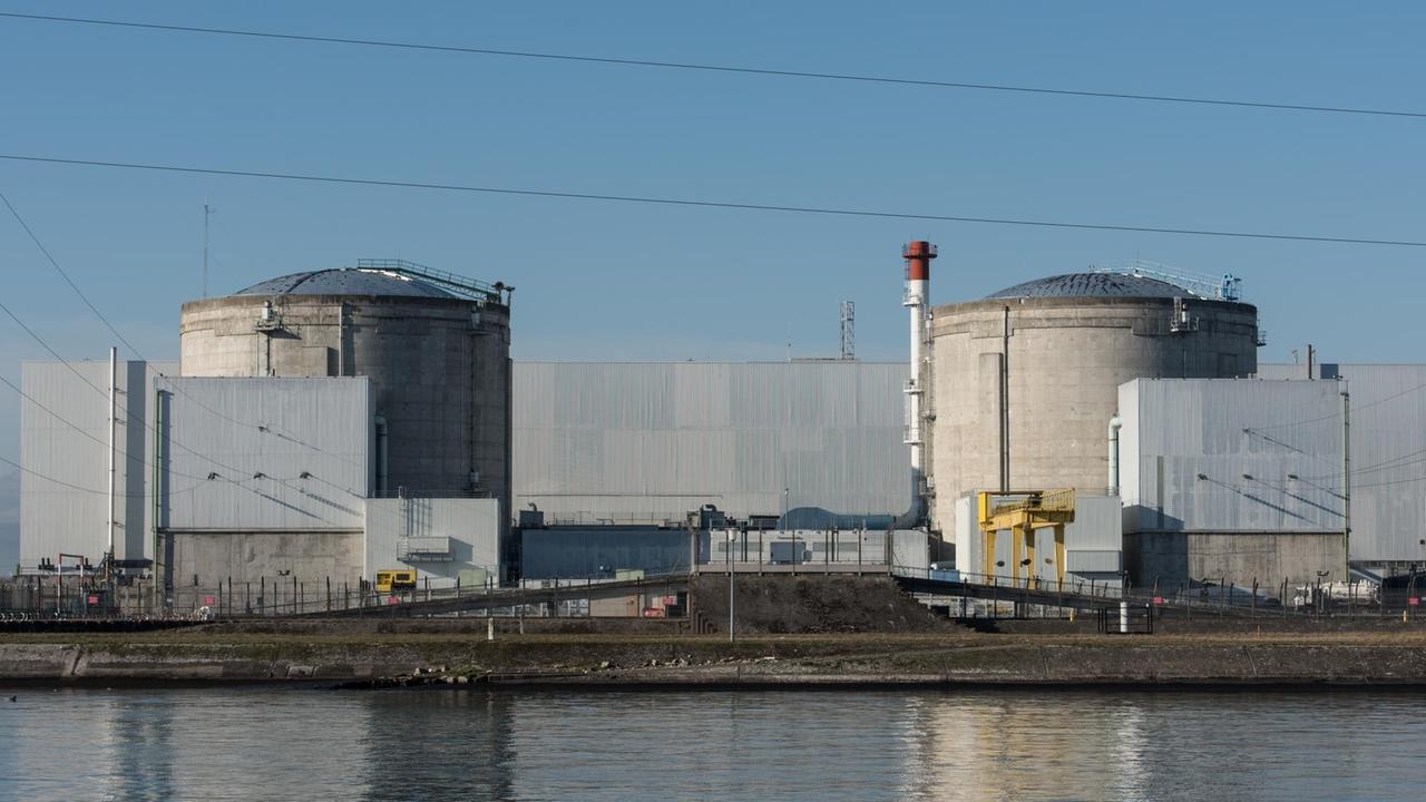 Das Atomkraftwerk in Fessenheim in Frankreich Das Atomkraftwerk in Fessenheim in Frankreich