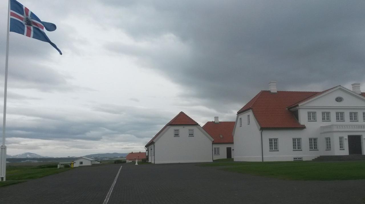 Bessastaðir, Amts- und Wohnsitz des Präsidenten Islands Bessastaðir, Amts- und Wohnsitz des Präsidenten Islands
