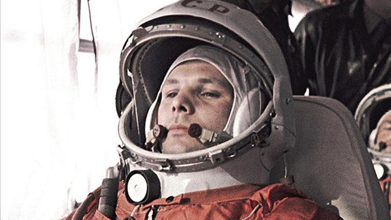 Der erste Mensch im All – kein Brite und gut zehn Jahre später: Juri Gagarin auf dem Weg zum Start 1961 Der erste Mensch im All – kein Brite und gut zehn Jahre später: Juri Gagarin auf dem Weg zum Start 1961