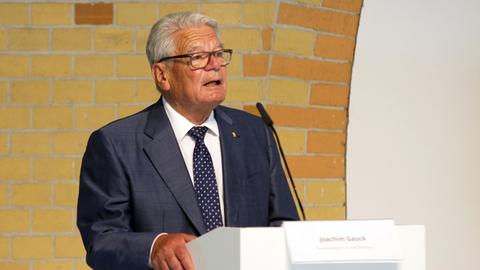 Joachim Gauck bei der Pressekonferenz mit Photocall zum Realisierungswettbewerb für das künftige Exilmuseum in der Station Berlin. Berlin, 14.08.2020