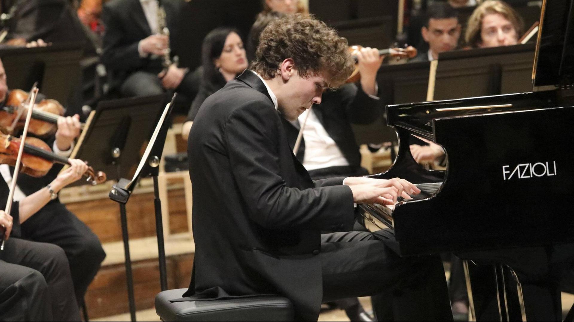 Der polnische Pianist beim Rubinstein-Wettbewerb 2017. Der polnische Pianist beim Rubinstein-Wettbewerb 2017.