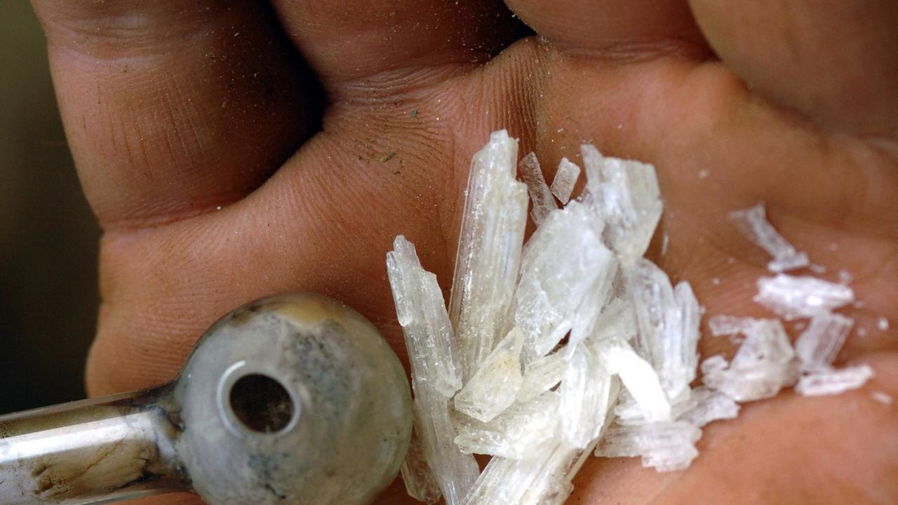 Die synthetisch hergestellte Mode-Droge Crystal Meth. Die synthetisch hergestellte Mode-Droge Crystal Meth.