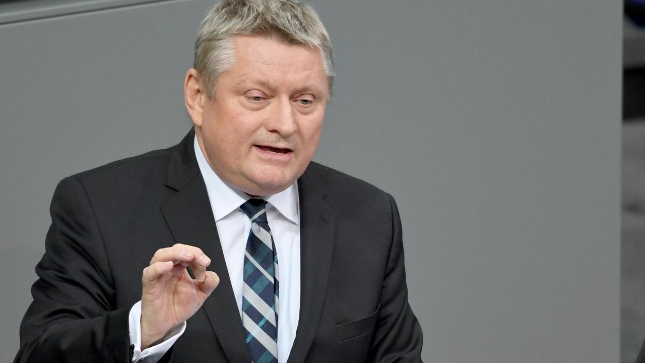 Hermann Gröhe (CDU) spricht im Bundestag