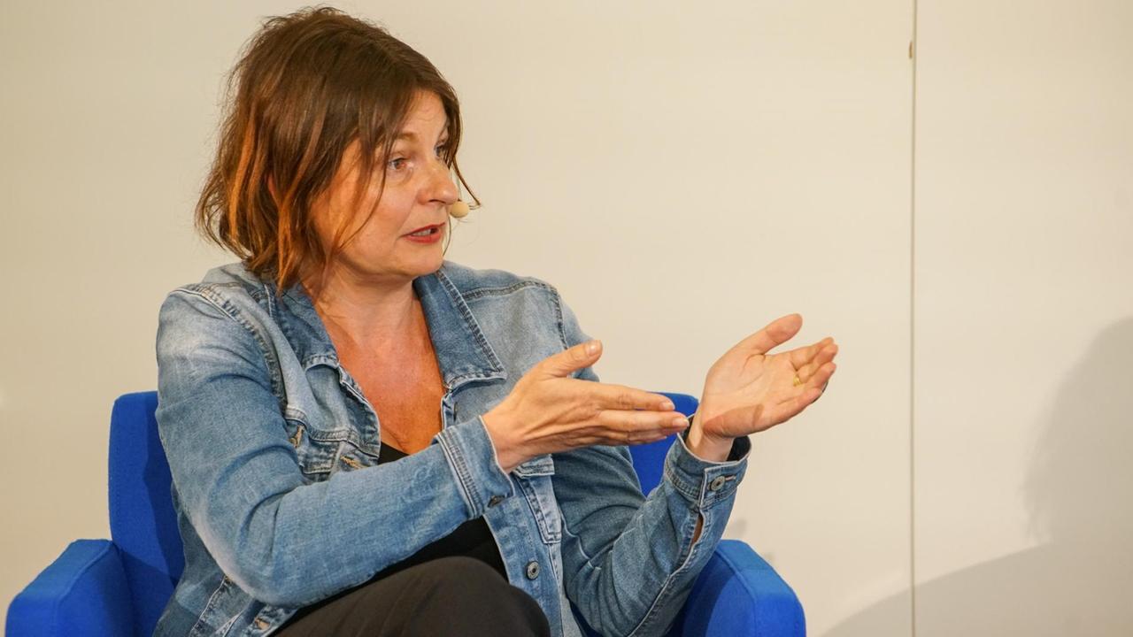 Die Schriftstellerin Radka Denemarková beim Europäischen Autoren-Gipfel 2018. Die Schriftstellerin Radka Denemarková beim Europäischen Autoren-Gipfel 2018.