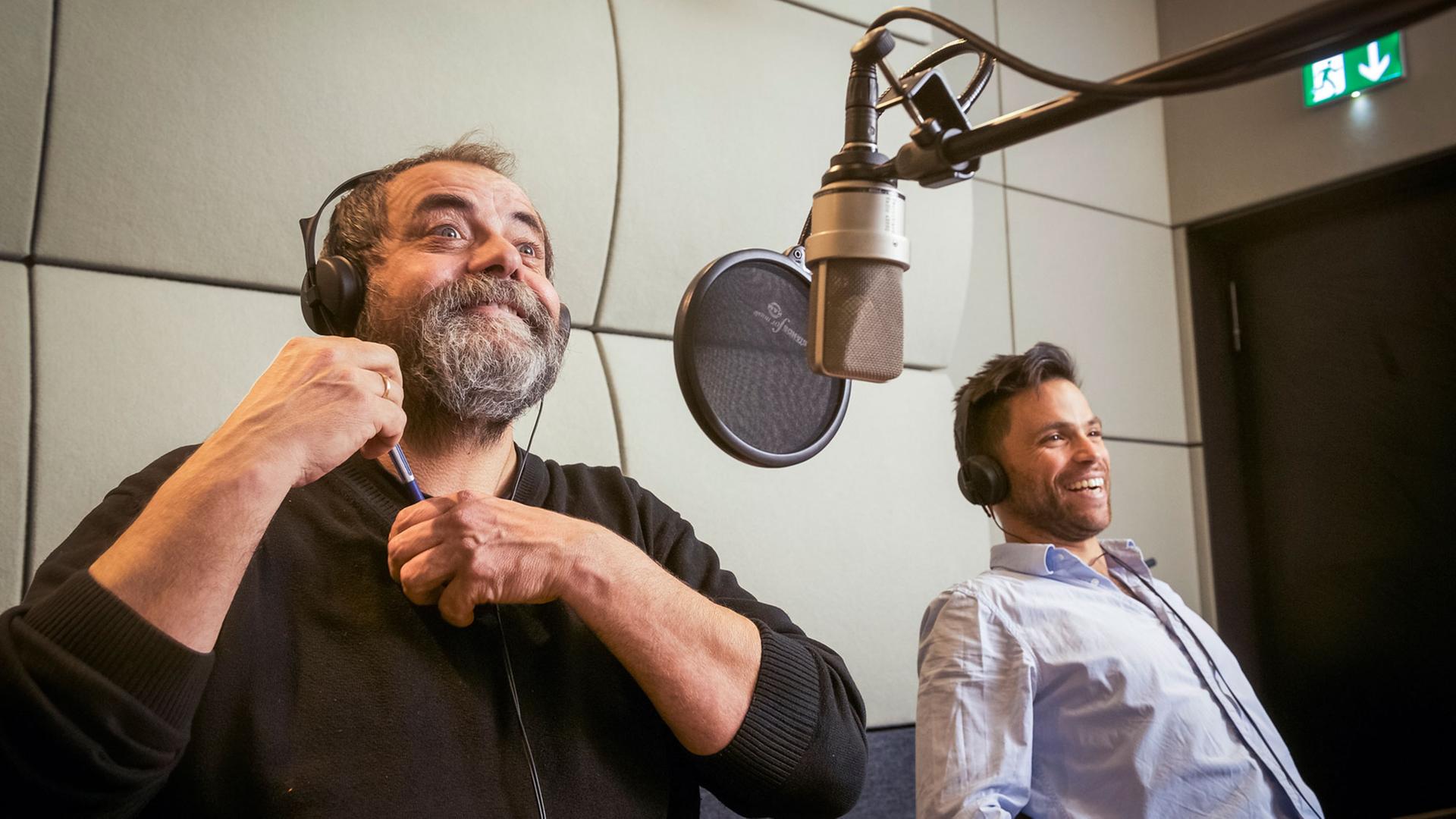 Kriminal-Hörspiel: "40 Stunden" Abgebildet: Matthias Brenner, Karim Cherif (v.lks.) Kriminal-Hörspiel: "40 Stunden" Abgebildet: Matthias Brenner, Karim Cherif (v.lks.)