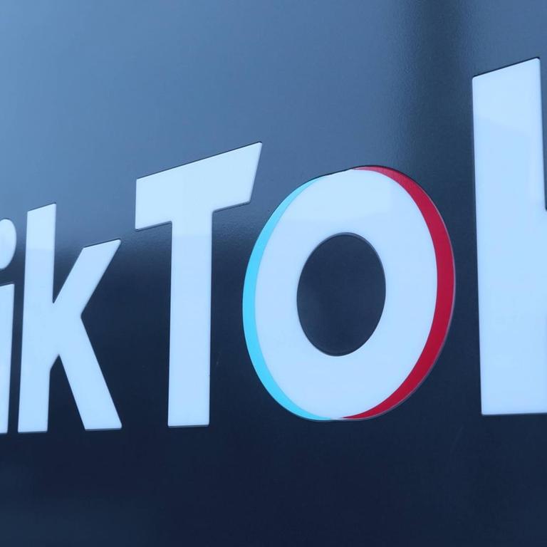 200928 -- CULVER, Sept. 28, 2020  -- Photo taken on Aug. 21, 2020 shows a logo of the video-sharing social networking company TikTok s Los Angeles Office in Culver City, Los Angeles County, the United States. A federal judge on Sunday decided to halt the Trump administration s ban on the popular video-sharing app TikTok, just a few hours before the controversial ban is set to take effect.  U.S.-FEDERAL JUDGE-TIKTOK BAN-HALTING Xinhua PUBLICATIONxNOTxINxCHN 