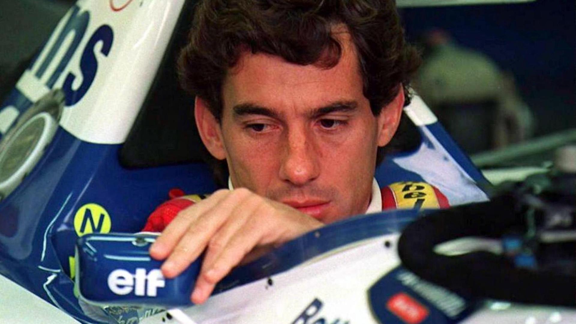 Ayrton Senna vor dem Start zum Großen Preis von San Marino in Imola. Ayrton Senna vor dem Start zum Großen Preis von San Marino in Imola.