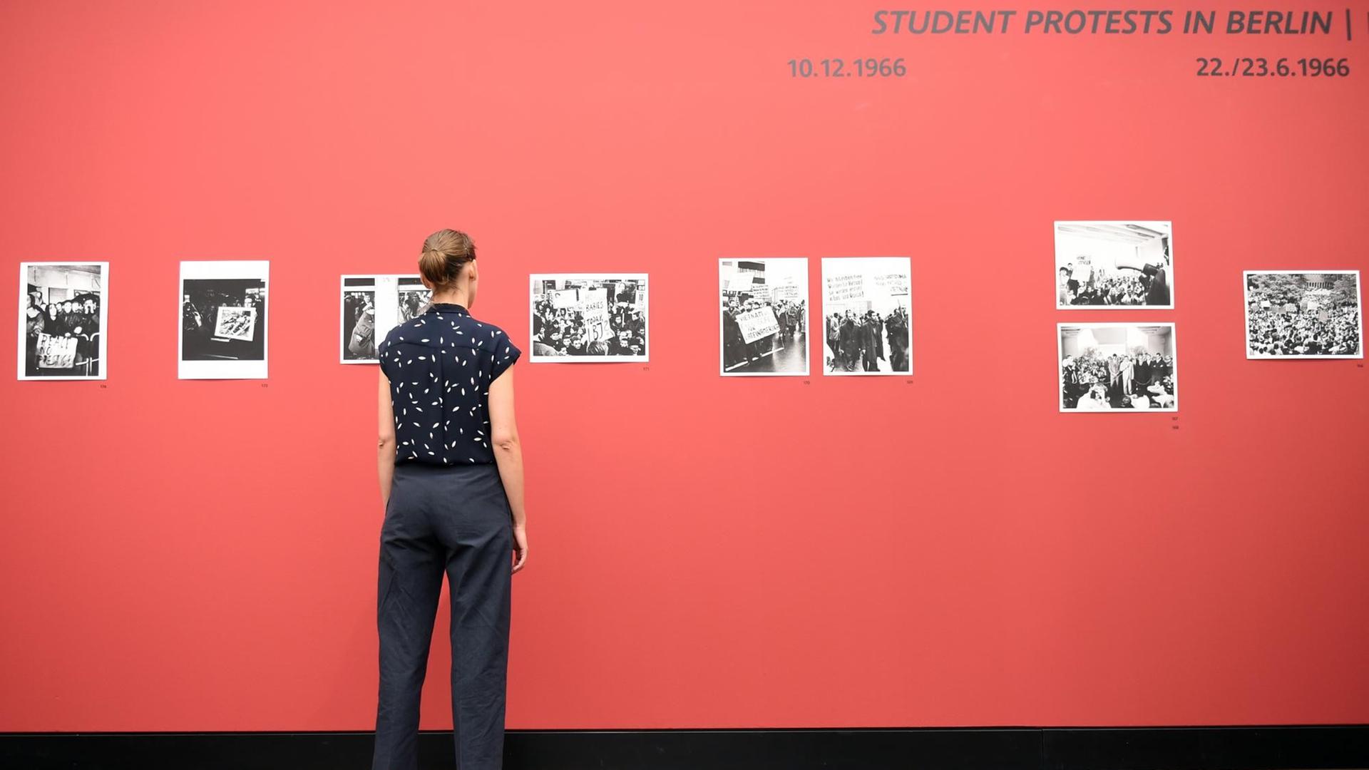 Fotografien von Bernard Larrson im Museum für Fotografie in Berlin