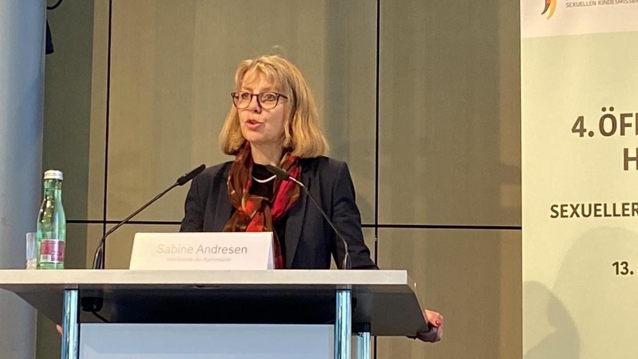 Die Vorsitzende der Unabhängigen Kommission zur Aufarbeitung sexuellen Kindesmissbrauchs, Sabine Andresen. Die Vorsitzende der Unabhängigen Kommission zur Aufarbeitung sexuellen Kindesmissbrauchs, Sabine Andresen.
