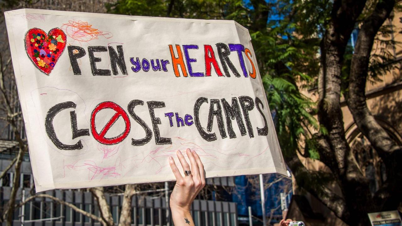 Demonstration in Sydney gegen die Übersee-Camps im August 2016 Demonstration in Sydney gegen die Übersee-Camps im August 2016