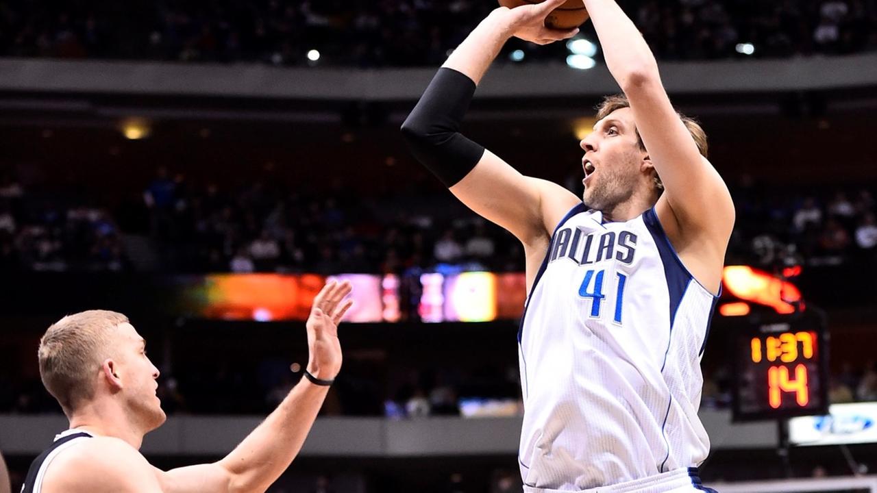 2011 holte Nowitzki mit Dallas den NBA-Titel - als erster Deutsche, dem dies gelungen ist 2011 holte Nowitzki mit Dallas den NBA-Titel - als erster Deutsche, dem dies gelungen ist