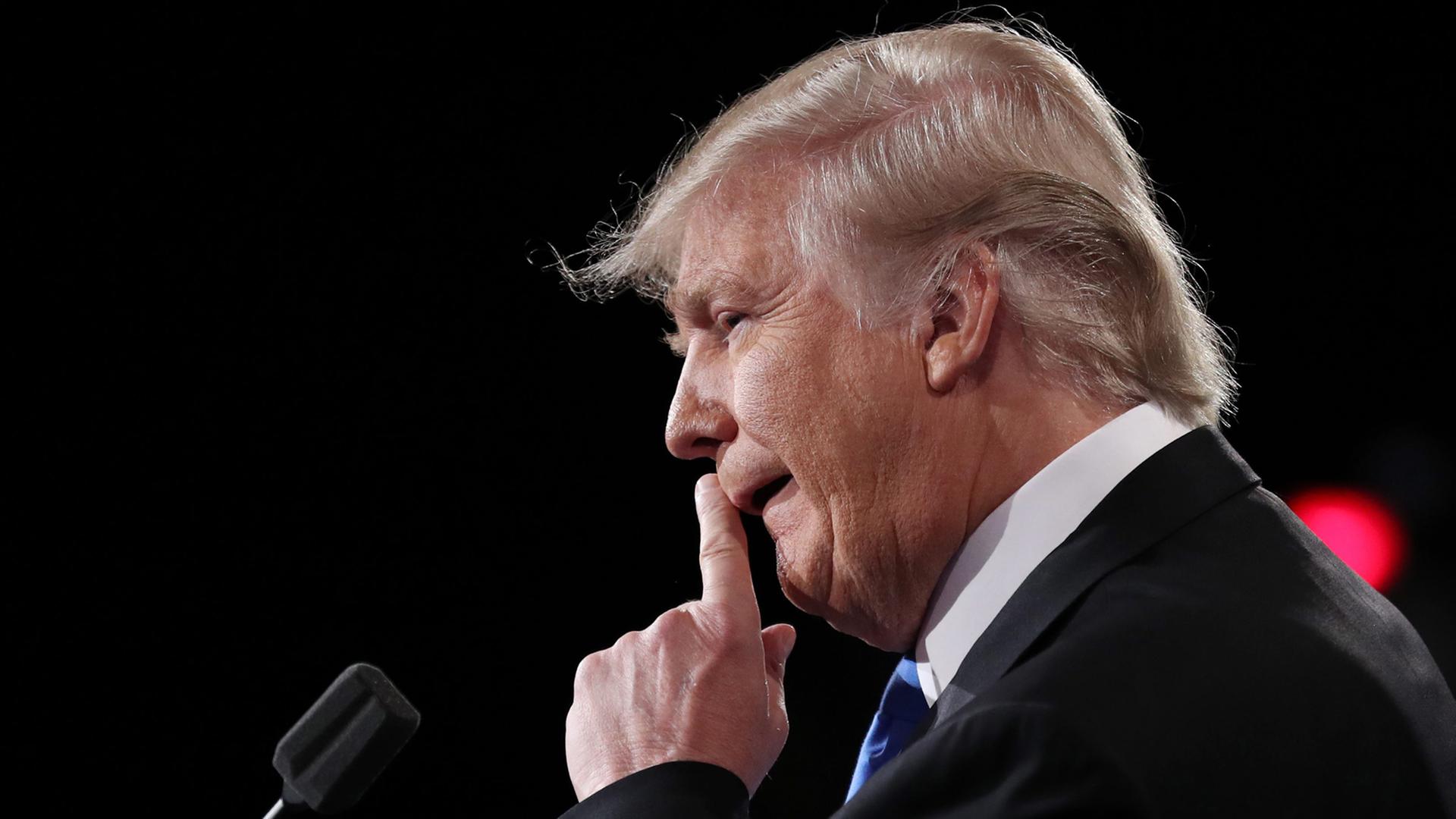 Donald Trump beim ersten TV-Duell gegen Clinton. Donald Trump beim ersten TV-Duell gegen Clinton.