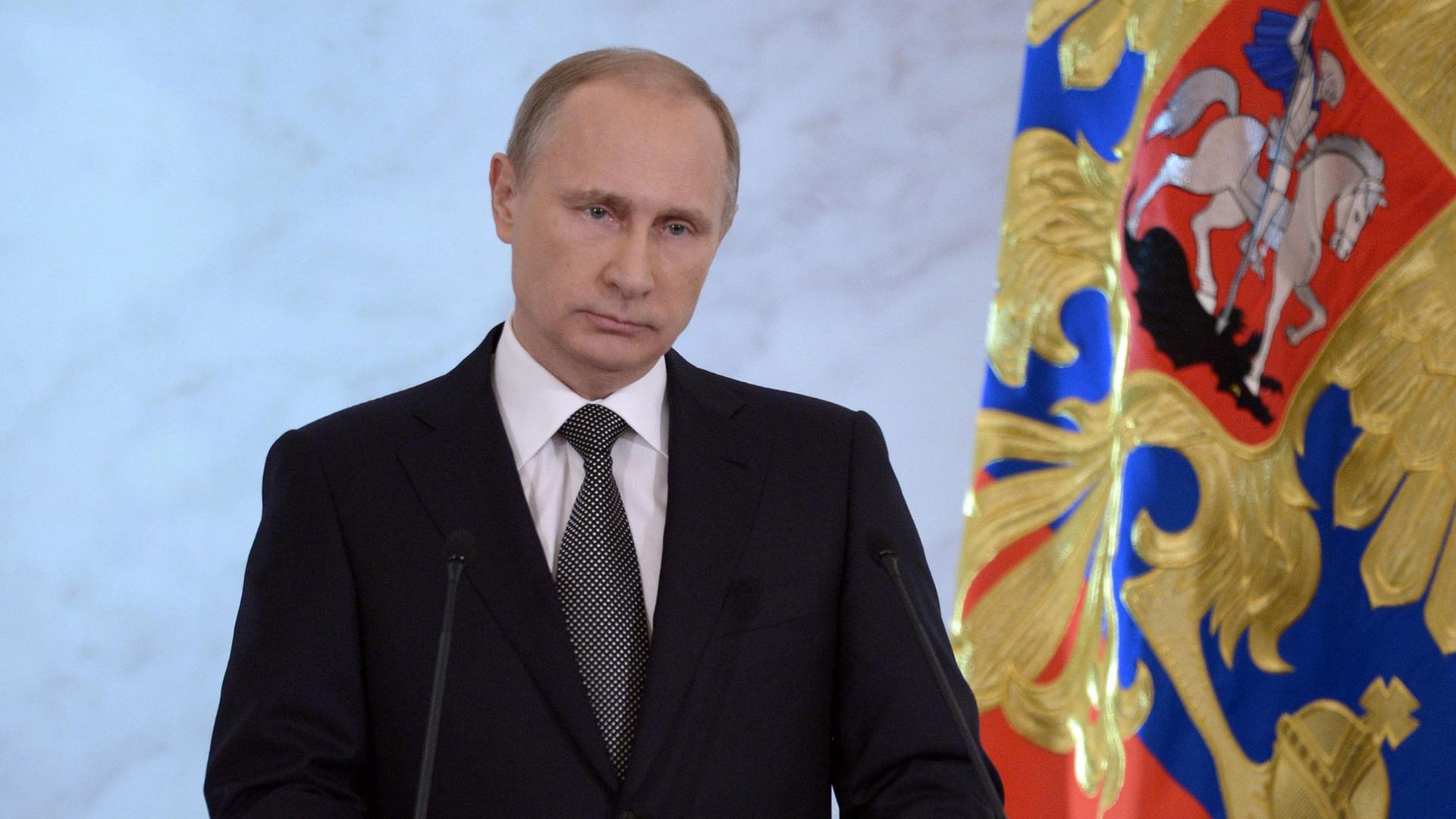 Russlands Präsident Wladimir Putin hält seine jährlichen Rede vor dem Parlament in Moskau. Russlands Präsident Wladimir Putin hält seine jährlichen Rede vor dem Parlament in Moskau.
