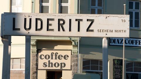 Die Stadt Lüderitz im Süden von Namibia war bis 2013 nach einem Bremer Tabakhändler benannt. Die Kolonie "Deutsch-Südwestafrika" bestand von 1884 bis 1915.