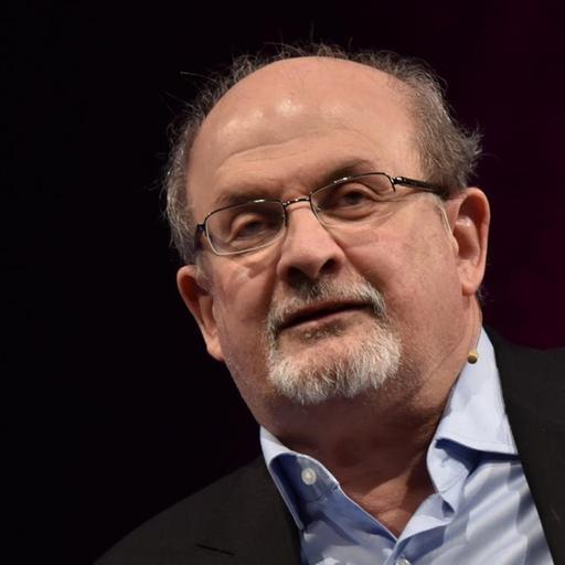 Mit einem Messer verletzt – Angriff auf Salman Rushdie