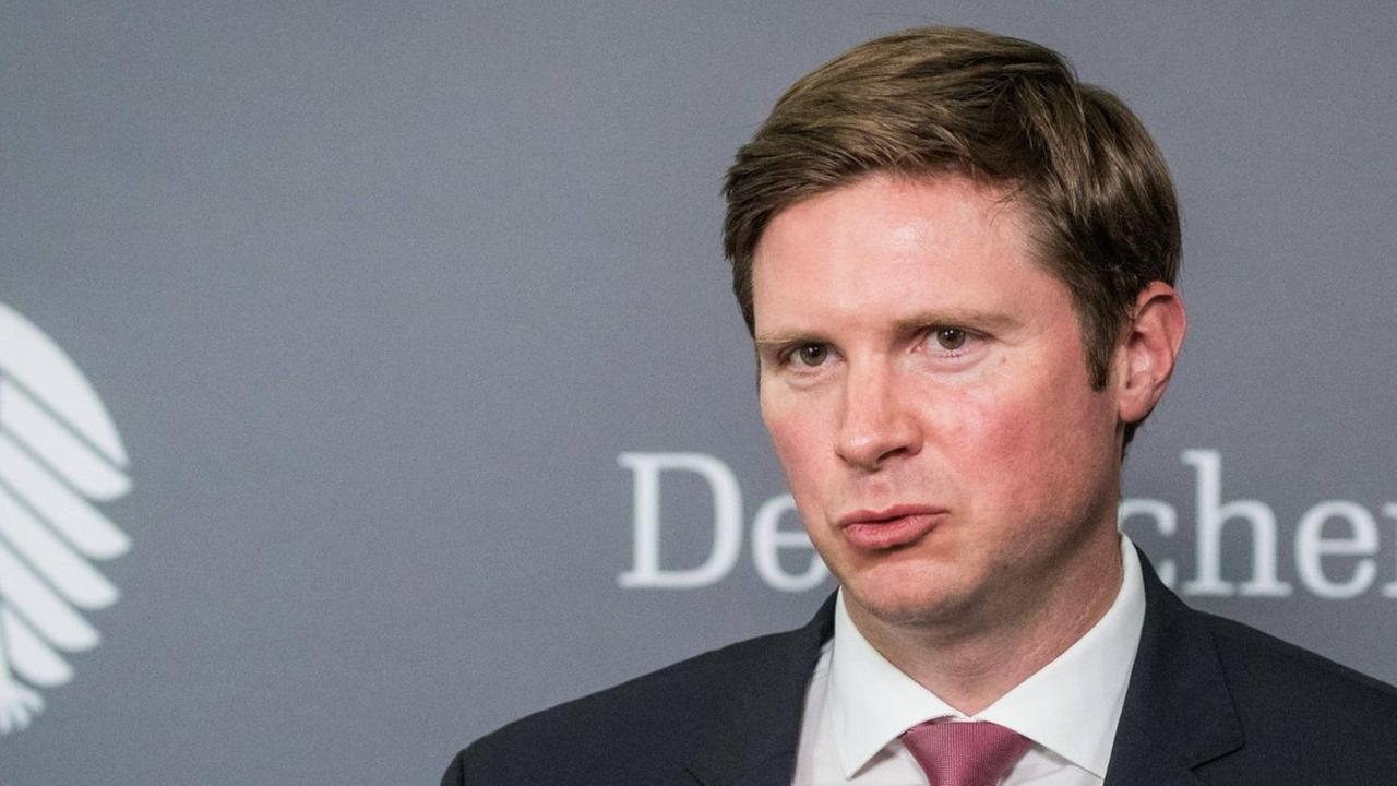 Berlin, Pressestatements nach der Sitzung des Finanzausschuss Deutschland, Berlin - 01.07.2020: Im Bild ist Florian Toncar Berlin, Pressestatements nach der Sitzung des Finanzausschuss Deutschland, Berlin - 01.07.2020: Im Bild ist Florian Toncar