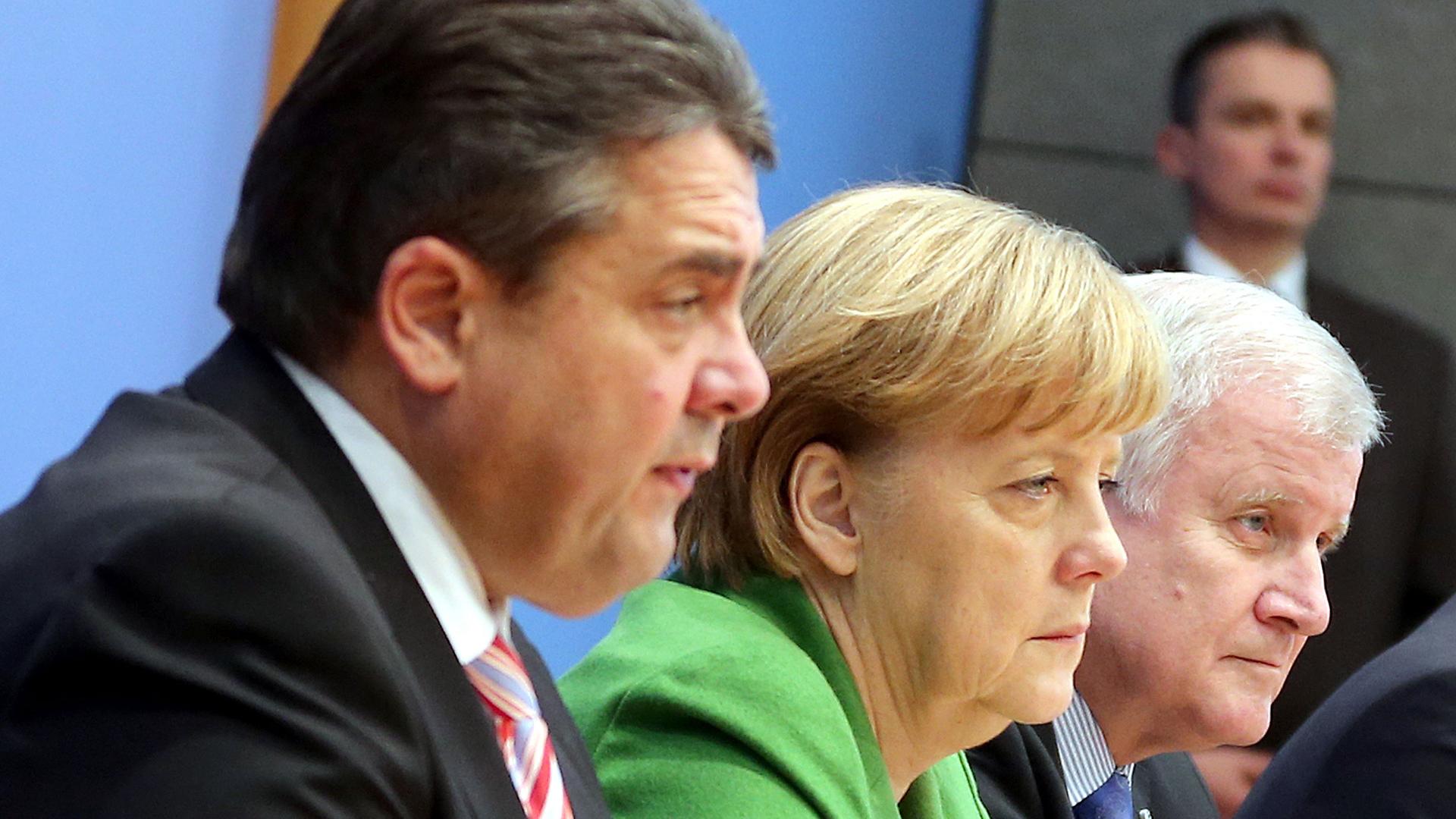 Sigmar Gabriel, Angela Merkel und Horst Seehofer bei der Vorstellung des Koalitionsvertrags Sigmar Gabriel, Angela Merkel und Horst Seehofer bei der Vorstellung des Koalitionsvertrags